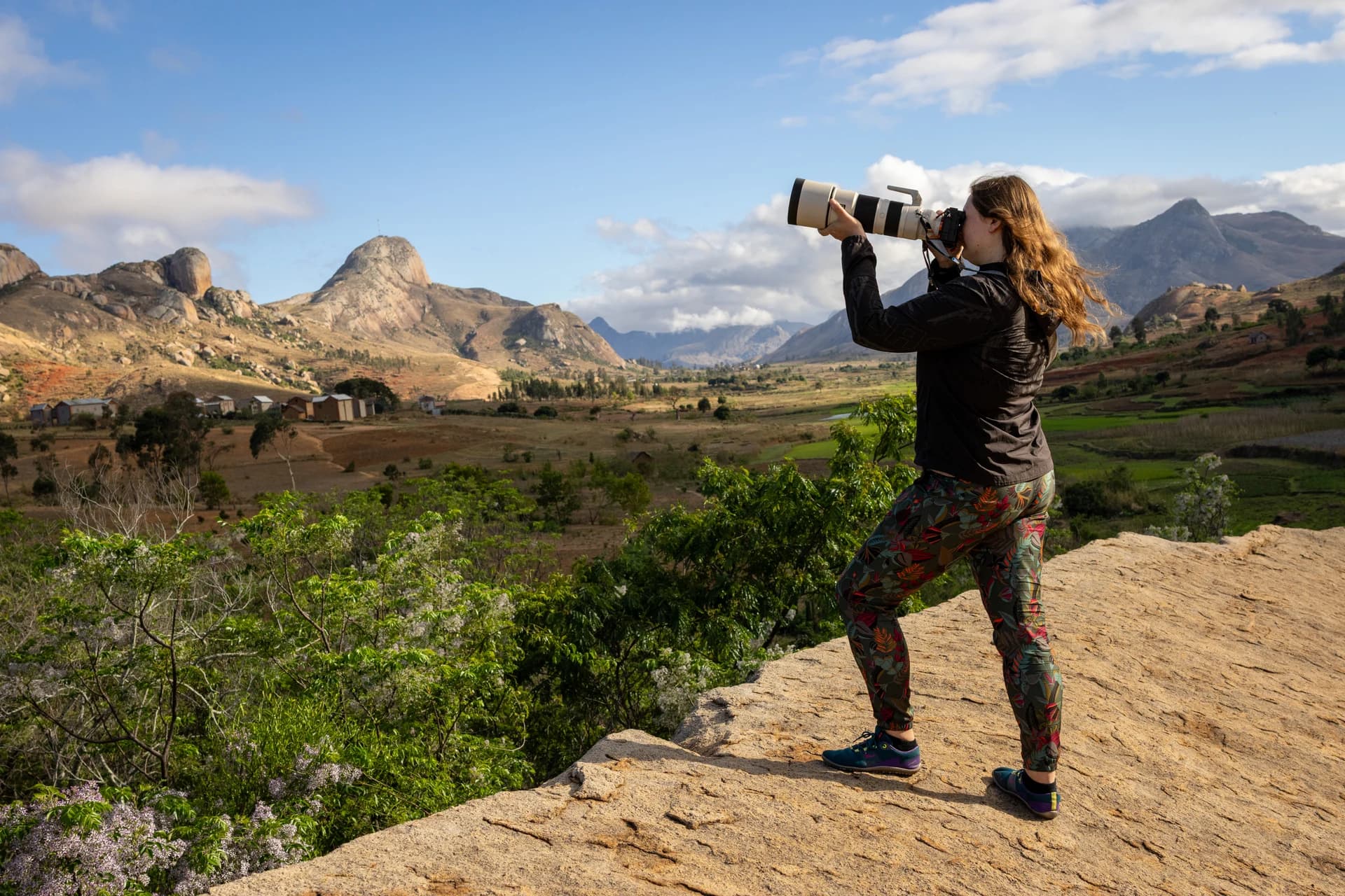 Fotografování na skalách v krajině Madagaskaru